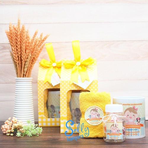 Foto Produk Souvenir Emily/Souvenir Baby One Month/hampers/souvenir aqiqah/manyue dari Selly Hampers