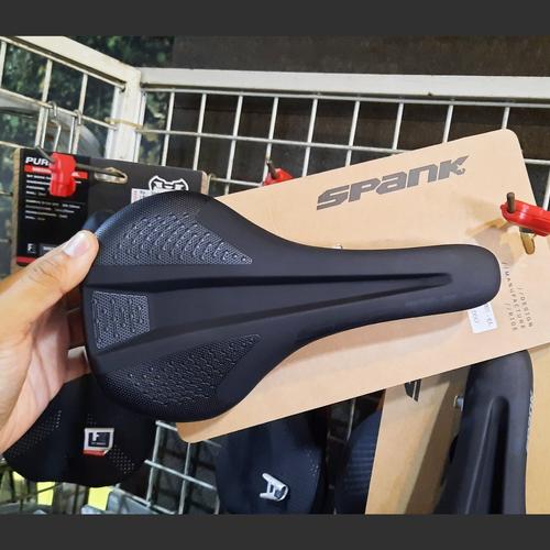 Spank Selle Spike 160 Noir/Rouge, CrMo Rails | Maciag Offroad