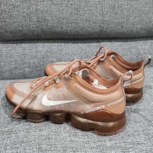 rose gold nike vapormax