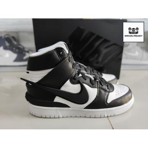 black high top nike dunks