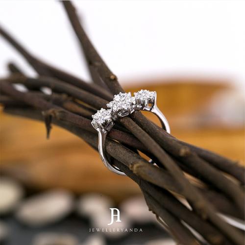 Foto Produk Windflower Ring - Diamond Ring - Jewelleryanda - 10 dari jewelleryAnda_