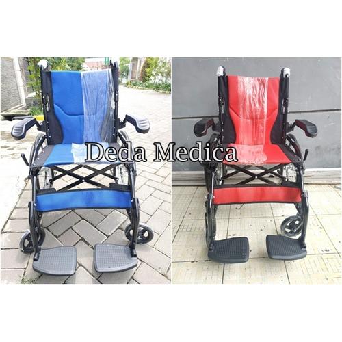 Foto Produk Kursi Roda Travelling Umroh Haji 868 Sella + Rem Pendorong - Biru dari Deda Medica