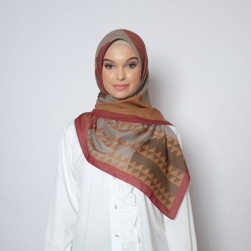 Gambar Shireen Sungkar SS 208 GEOMETRI By Social Scarf dari Scarvina Jakarta Selatan Tokopedia