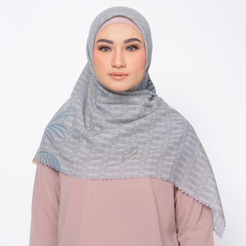 Foto Produk ZM Zaskia Mecca - Mentawai Cream Scarf Kerudung Segi Empat Ultra Sonic dari Zaskia Mecca Official
