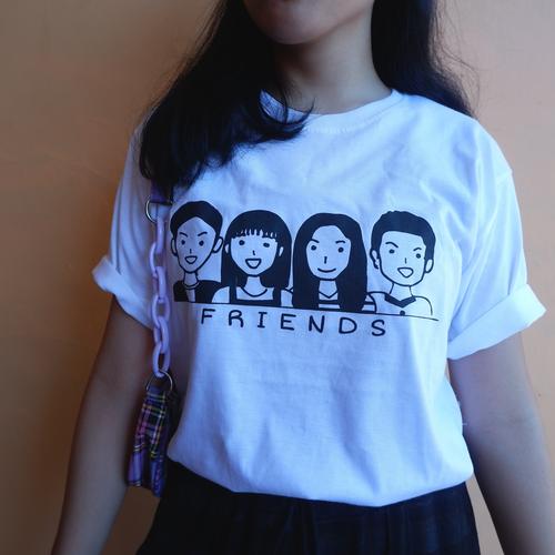 Jual friends t shirt - Putih, L - Kab 