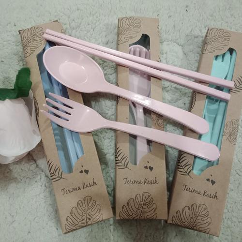 Foto Produk Souvenir Pernikahan Sendok Travel Set Lokal Kemas Box dari riajava