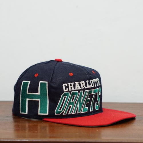 Jual “CHARLOTTE HORNETS” vintage H-BALL 