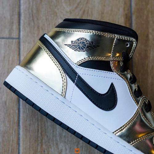 Jual Sepatu NIKE AIR JORDAN 1 Mid 