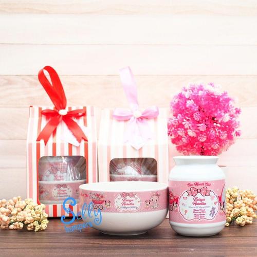 Foto Produk Souvenir baby one month/hampers/mangkok/mug dari Selly Hampers