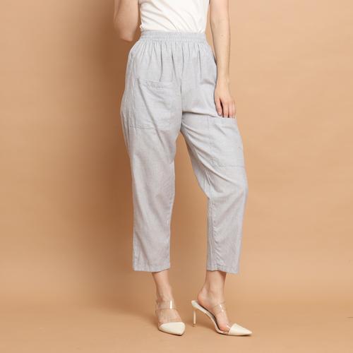 Foto Produk Cammomile Celana wanita kantong2 salur 1904073 - Grey Salur Keci, S dari Cammomile FashionLine
