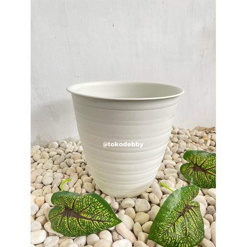 Foto Produk Pot Bunga JM Ruby PUTIH 25 Tirus Tinggi Design Tawon dari Toko Debby