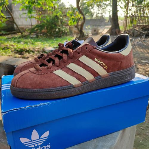 adidas munchen coklat