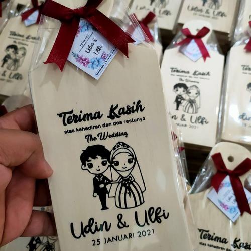 Gambar souvenir pernikahan souvenir murah souvenir custom souvenir talenan dari shallman_shop Kab. Magelang Tokopedia