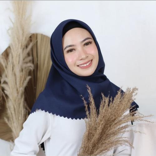 Gambar Jilbab Hijab Kerudung Segi Empat Voal Premium Azara Terbaru dari Denar Hijab Kab. Tangerang Tokopedia