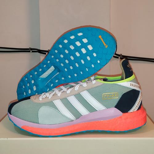 Jual Sepatu Adidas Pharrell x Tokio Solar Hu Friendship Pack - Kota Medan -  authenticstuffsmdn | Tokopedia
