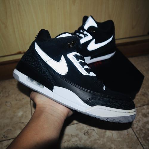 retro 3 tinker hatfield