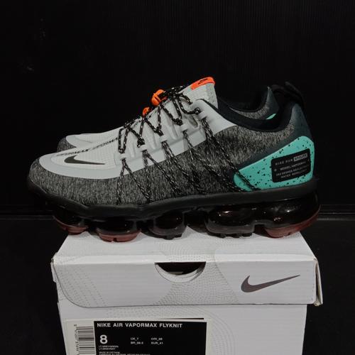 nike vapor max black and green