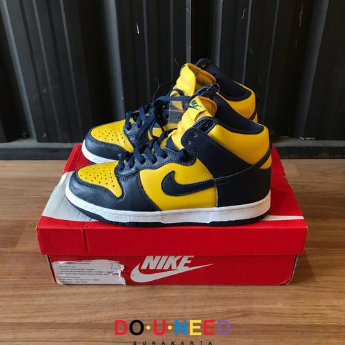 sb dunk high michigan
