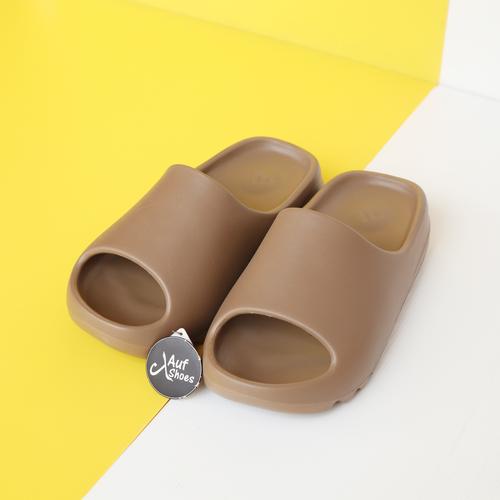 yeezy slide brown