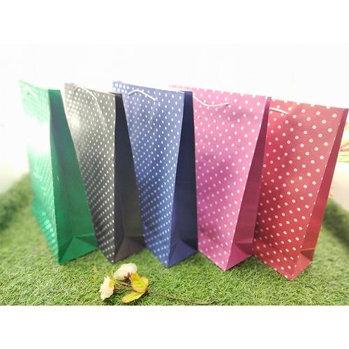 Gambar Tas Kertas Kraft Motif Belanja Hadiah Souvenir 29,5 x 8 x 36,5 2200 dari Rahmah Tas Kertas dan Kemasan Kab. Sleman Tokopedia