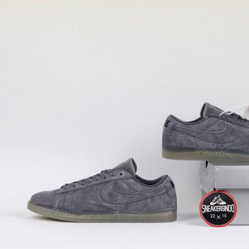 nike blazer low x reigning champ