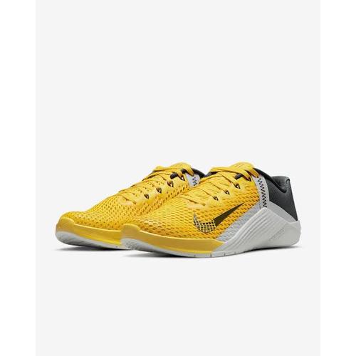 yellow nike metcon
