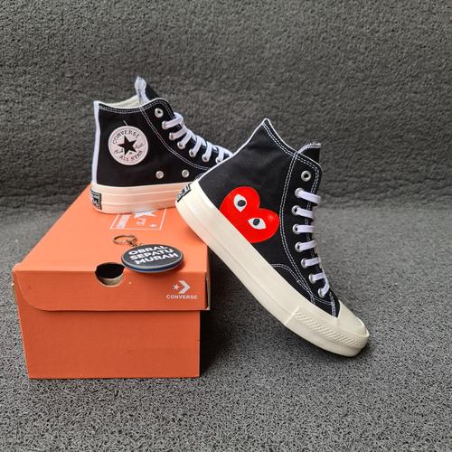 sepatu converse play love