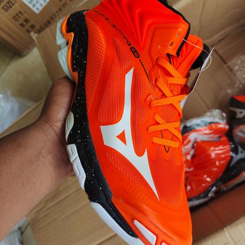 mizuno wave orange