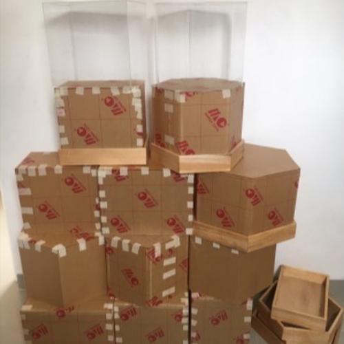 Gambar Akrilik Tutup Hantaran Seserahan Pernikahan - segi4 30x20x25 dari kulodereng Kota Batu Tokopedia