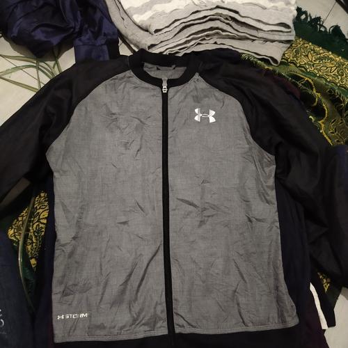 jaket under armour
