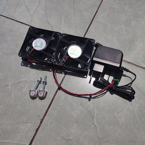 Gambar kipas aquascape 2 pcs ukuran 8x8 dan satu adaptor kipas kencang dari Aquaticqi Kota Tangerang Tokopedia