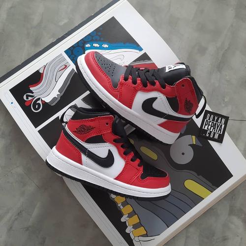 Jual Air Jordan 1 Mid Chicago Black Toe-Black/Gym Red-White - 13780 - 27 -  Jakarta Utara - Doyan Pepaya | Tokopedia