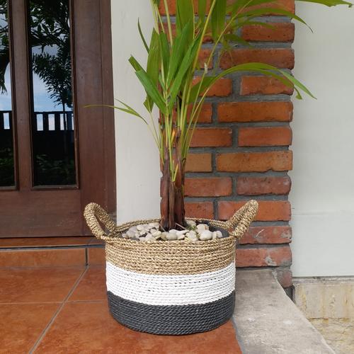 Gambar Keranjang Anyam set 2 / Kotak Penyimpanan dari kerajinan bali Kota Denpasar Tokopedia