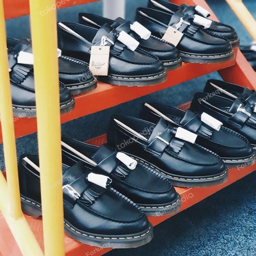 Promo Dr Martens Adrian Tassel Yellow Stitch - 43 - Kota Tangerang Selatan  - Forkaqy_ | Tokopedia