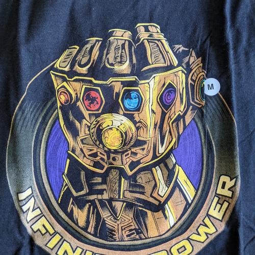 T Shirt Marvel Thanos Size M BNWT USA 