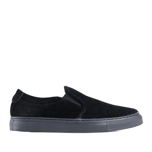 all black plimsolls