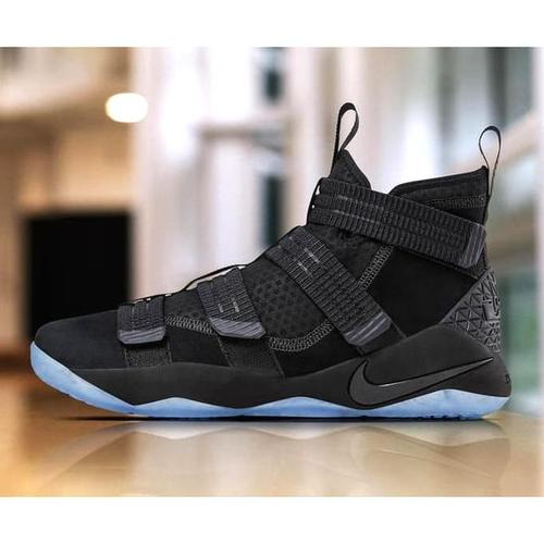 Jual Ready Stock Sepatu Basket Nike 
