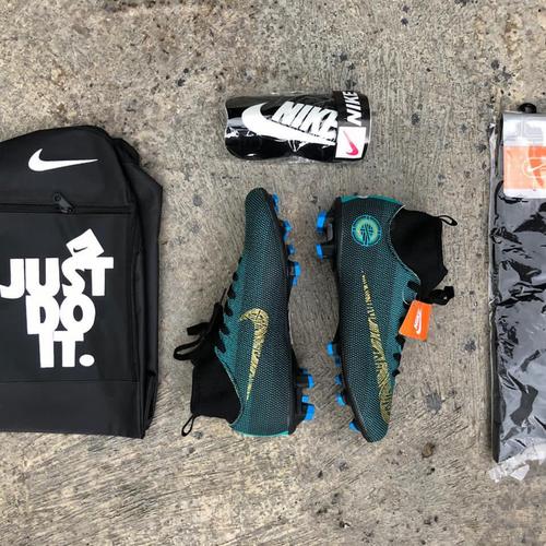 Gambar (paket komplit) Sepatu Bola Nike Mercurial CR7 boots warna hijau GO - 39, Sepatu+paket 4 dari Unblack_store Kota Surakarta Tokopedia