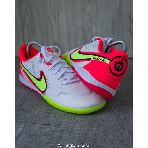 sepatu bola nike tiempo legend 9