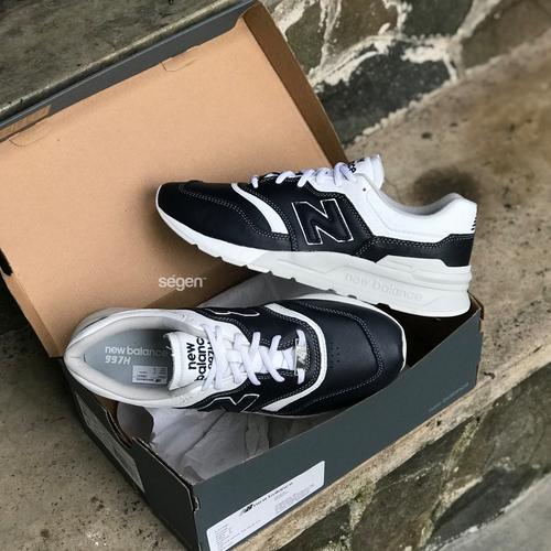black new balance classics
