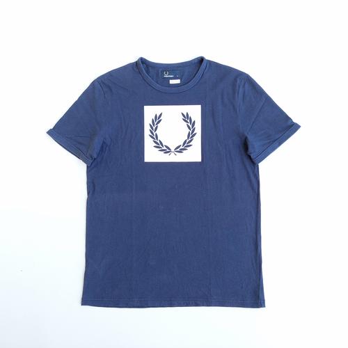 Fred Perry Square Print Tee T-Shirt Fred Perry Printed Laurel