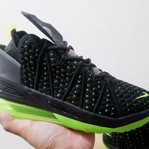 dunkman lebron 18