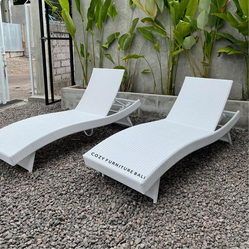 Jual POOL LOUNGER CHAIR - KURSI KOLAM 