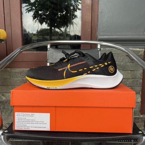 Jual Sepatu Lari Nike Air Zoom Pegasus 38 BRS Black Gold Original