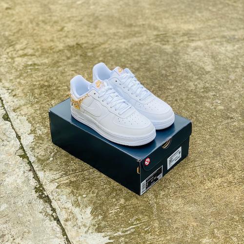 Jual Nike Air Force 1 LX White Lucky 