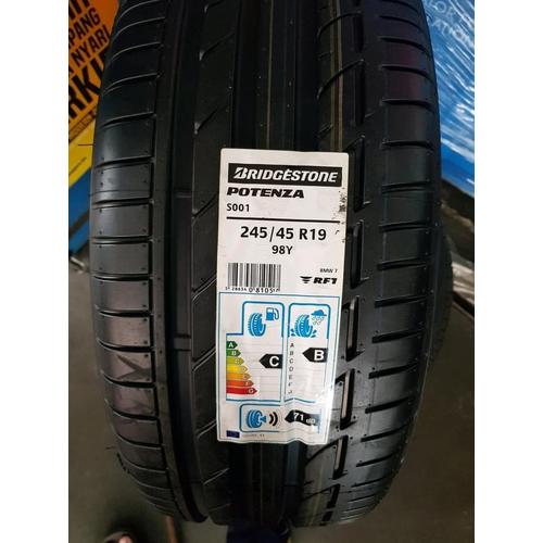 レクサス純正タイヤ 245/45/R19