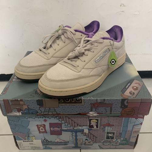 Jual Reebok Club C 85 x Minion Stucco 