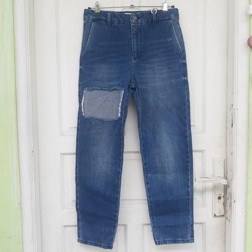 Jual Celana Jeans Tapered Fit 
