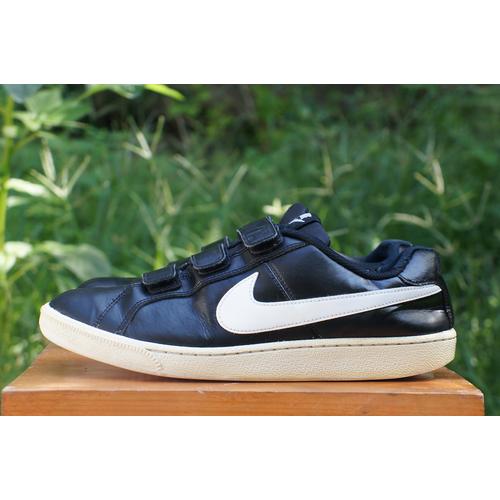 nike originals trainers