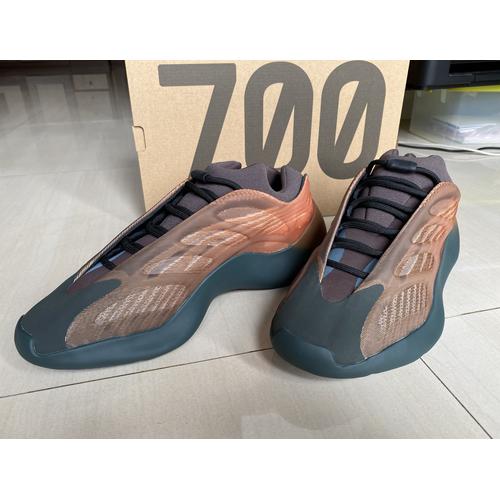 Jual Adidas Yeezy 700 v3 Copper Fade 